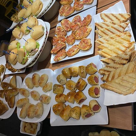 Querencia  Hotel Avenida Plaza מראה חיצוני תמונה